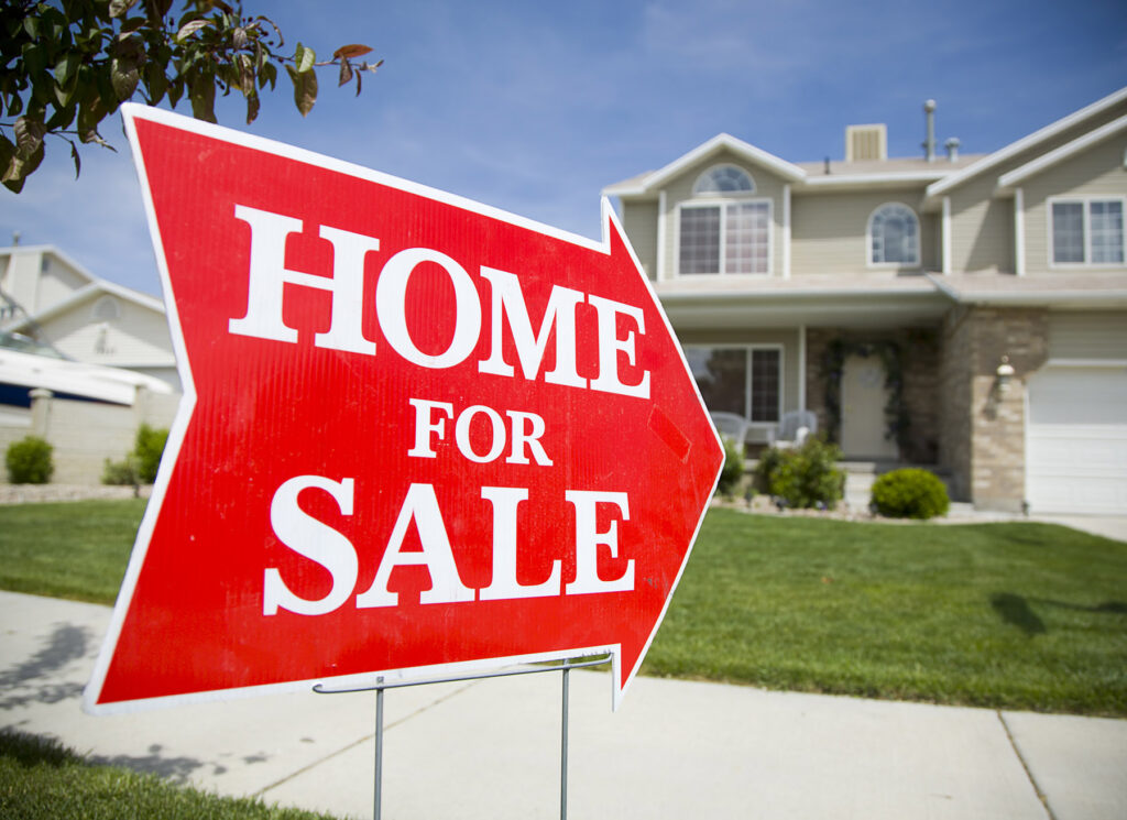 An example of real estate yards signs